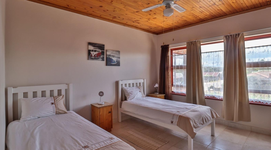 8 Bedroom Property for Sale in Hartenbos Central Western Cape